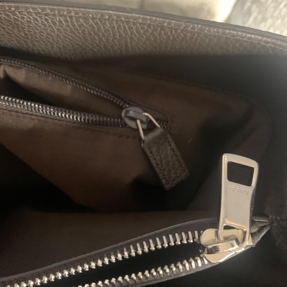 Gucci Brown Canvas Tote New with Strap - Picture 6 of 10